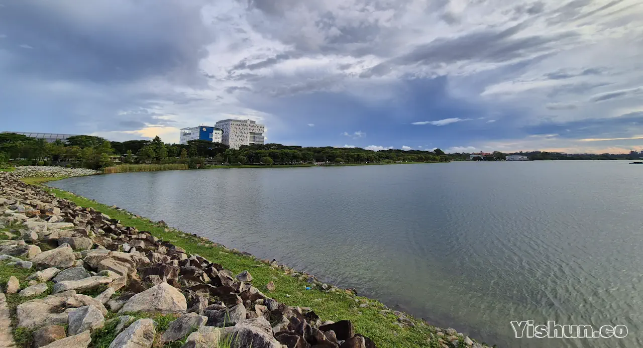 Reservoir-facing bank of Yishun Dam Reservoir-facing bank of Yishun Dam