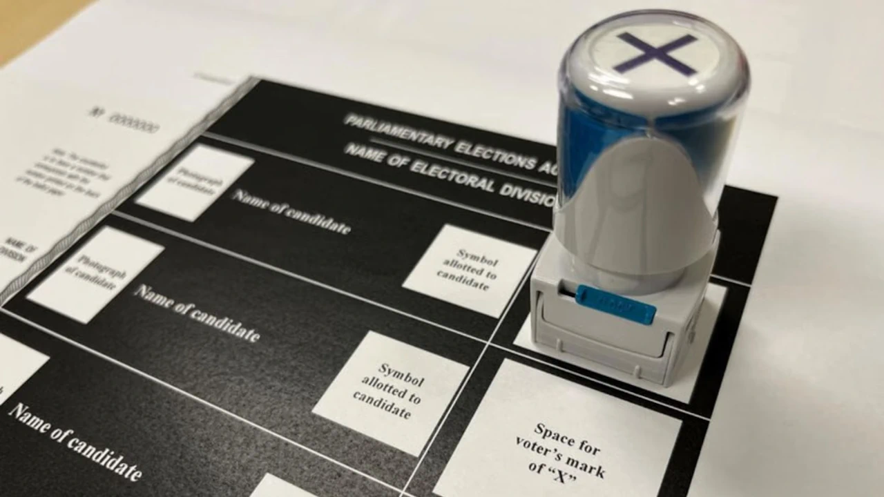 Sample ballot paper where you mark X to vote the preferred party (source:&nbsp;https://www.gov.sg/explainers/ballot-paper-serial-numbers-vote-secrecy-and-integrity)